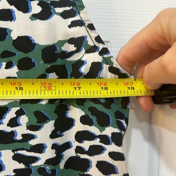 NWT Beach Lunch Lounge Janera Animal Print Top Size M Button Down Front Knot - Picture 5 of 8